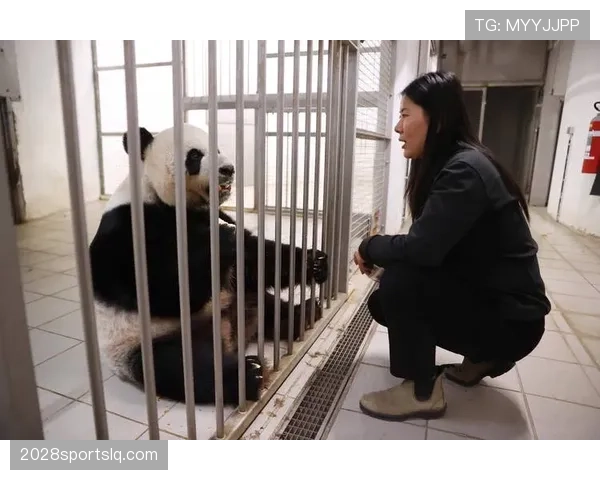 刘洋家的狗吃的都比我一个月工资还贵