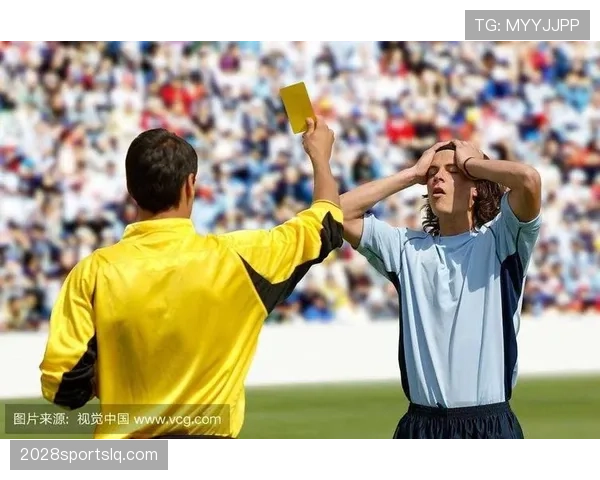 半场哨响起时裁判如何正确判罚比赛暂停规则