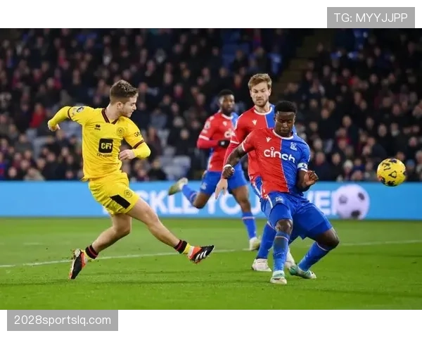 奥利塞与埃泽：进攻效率差异背后的战术角色限制